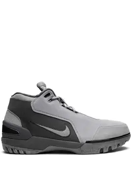 Nike: Тёмные кроссовки  Air Zoom