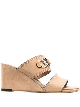 Salvatore Ferragamo: Бежевые сабо 