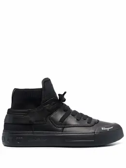 Salvatore Ferragamo: Чёрные кроссовки 