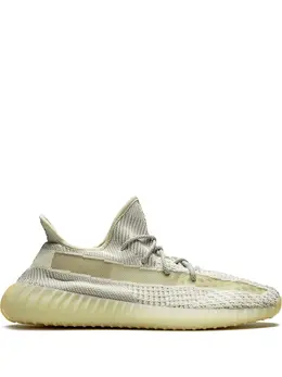 adidas YEEZY: Светлые кроссовки 