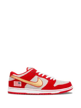 Nike: Красные кроссовки Dunk Low Pro SB