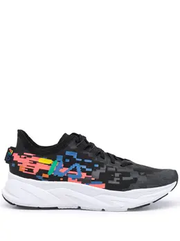 Fila: Чёрные кроссовки  RGB Runner