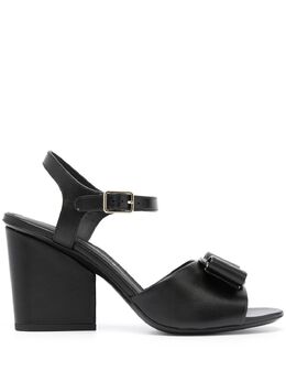 Salvatore Ferragamo: Чёрные сандалии  Viva