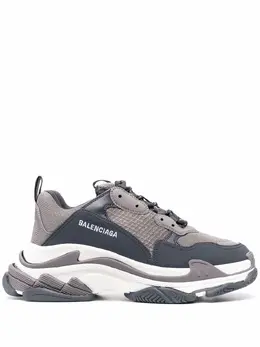 Balenciaga: Белые кроссовки Triple S