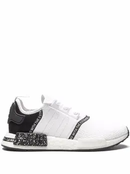 adidas: Белые кроссовки  NMD_R1