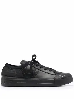 Salvatore Ferragamo: Чёрные кроссовки  Gancini