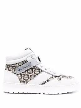Salvatore Ferragamo: Белые кроссовки 