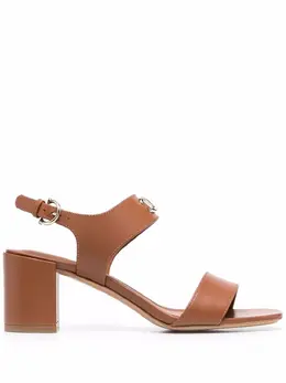 Salvatore Ferragamo: Коричневые сандалии  Gancini