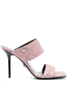 Versace: Розовые сандалии 