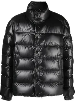 Moncler: Чёрная куртка 