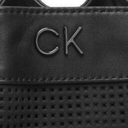 Calvin Klein: Чёрная сумка