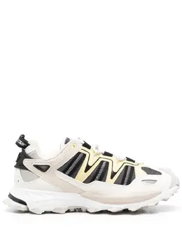 adidas: Белые кроссовки 