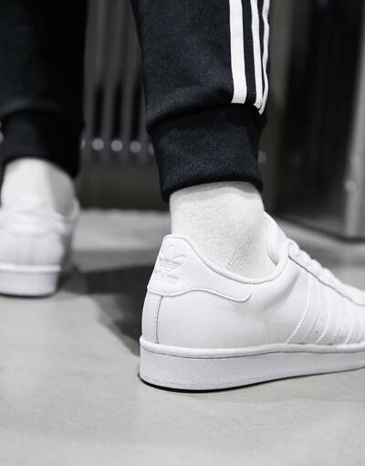 Adidas originals superstar triple hot sale white