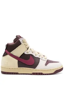 Nike: Красные кроссовки  Dunk High