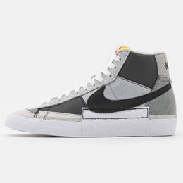 Nike: Серые кроссовки Blazer Mid 77