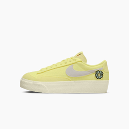 Nike: Светлые кеды  Blazer Low