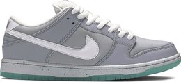 Nike: Серые кроссовки  SB Dunk Low