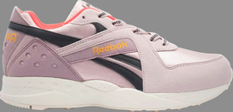 Reebok: Розовые кроссовки  Pyro