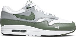 Nike: Зелёные кроссовки  Air Max 1 Premium