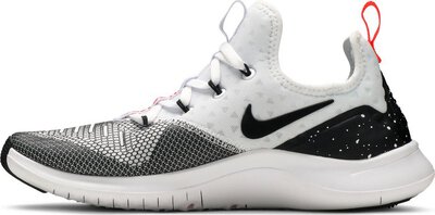 Nike free tr8 mens black and white sale