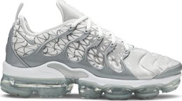 Nike: Серебристые кроссовки  Air Vapormax Plus