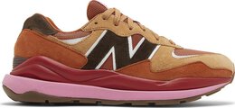 New Balance: Коричневые кроссовки  57/40