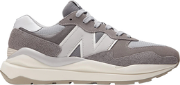 New Balance: Серые кроссовки  57/40