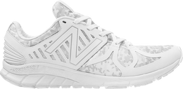New Balance: Белые кроссовки 