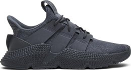 Adidas: Серые кроссовки  Prophere