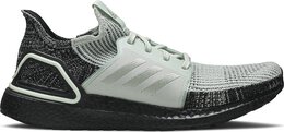 Adidas: Зелёные кроссовки  UltraBoost 19