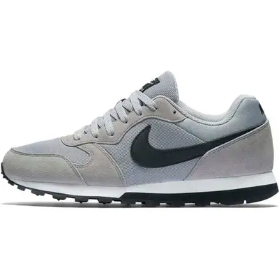 Nike md runner sneaker on sale