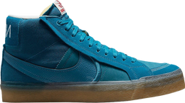 Nike: Зелёные кроссовки  Blazer Mid Premium