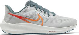 Nike: Оранжевые кроссовки  Pure Platinum