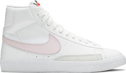 Nike: Розовые кроссовки  Blazer Mid