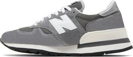 New Balance: Серые кроссовки 