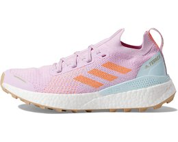 Adidas: Розовые кроссовки Primeblue