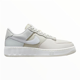 Nike: Белые кроссовки  Air Force 1