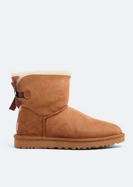 UGG: Коричневые угги  Bailey Bow II