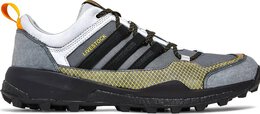 Adidas: Серые кроссовки  Terrex