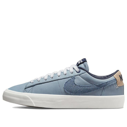 Nike: Светлые кроссовки Blazer Low