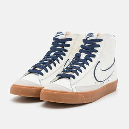 Nike: Белые кроссовки  Blazer Mid 77