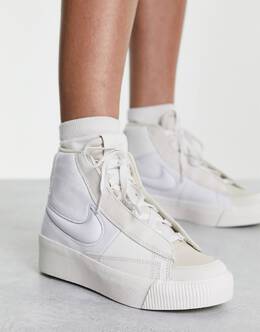 Nike: Белые кроссовки  Blazer Mid