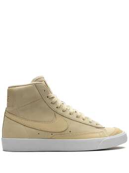 Nike: Бежевые кроссовки  Blazer Mid