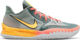 Nike: Серые кроссовки  Kyrie 4