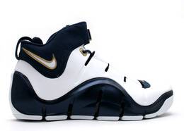 Nike: Белые кроссовки  Zoom Lebron 4