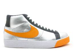 Nike: Серые кроссовки  Blazer