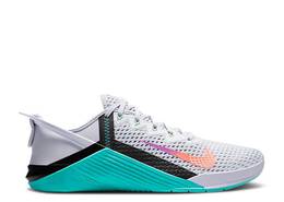Nike: Серые кроссовки 
