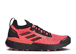 Adidas: Розовые кроссовки  Parley