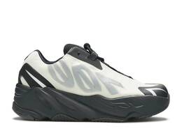 Adidas: Обувь  Yeezy Boost 700 MNVN