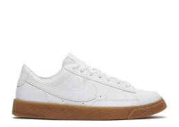 Nike: Белые кроссовки  Blazer Low